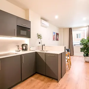 https://bilbao-riverside-by-staynn-apartments.sansebastianhotels.net